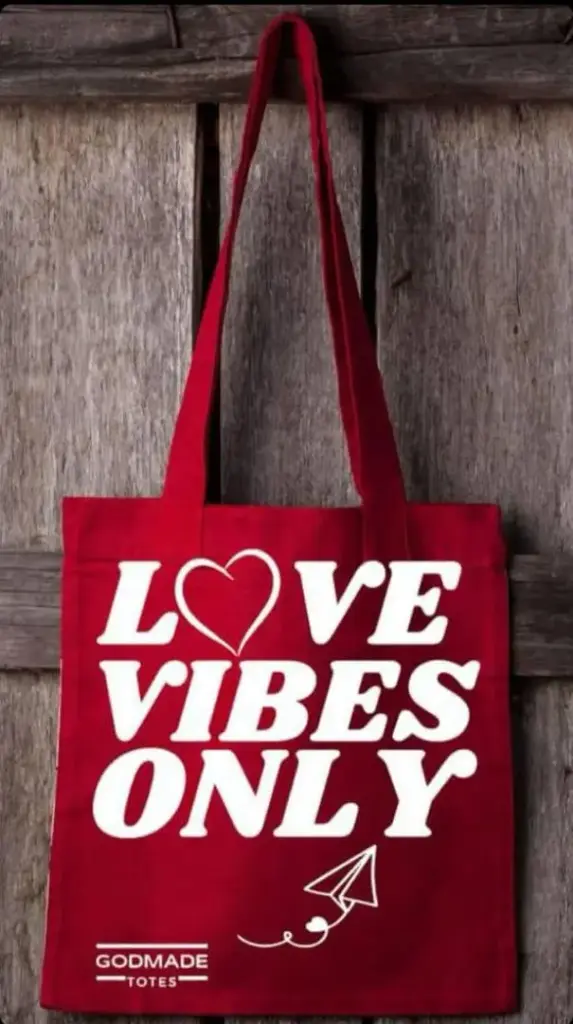 Love Vibes Only
